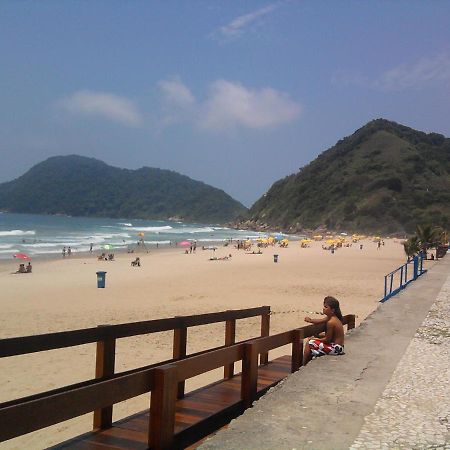 Lindo Apto Com Piscina A 150M Da Praia Do Tombo Guarujá Eksteriør bilde